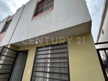CASA EN VENTA EN FRACC. VALLE DE SANTA MARIA EN PESQUERIA