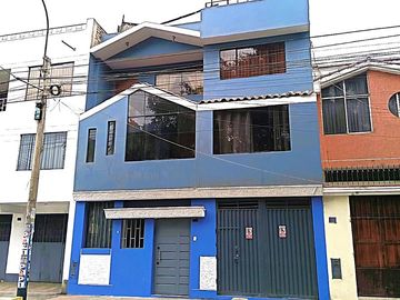 Casa a la Venta en Santa Anita