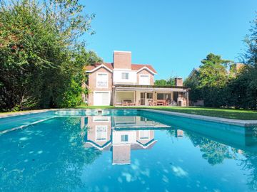 VENTA CASA 5 AMBIENTES - CLUB DE CAMPO PUEYRREDON - PILAR
