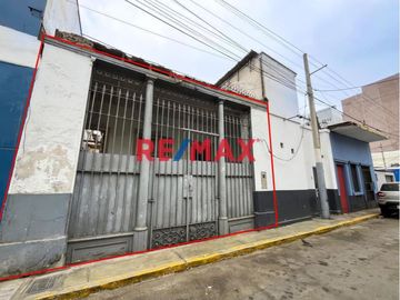 ¡Oportunidad De Inversión! Terreno De 215 M² A 1 Cuadra...