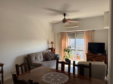 DEPARTAMENTO 3 AMB SEMI PISO AL FRENTE