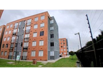 VENDO APARTAMENTO INGRESO POR ESCALERAS EN CONJUNTO EN...