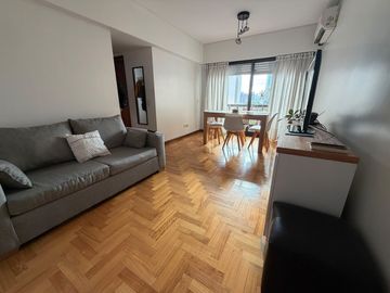 Venta 2 ambientes en Caballito con cochera - Muy luminoso