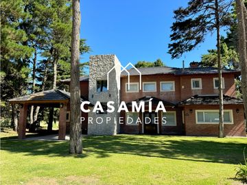 PINAMAR -  CHALET ISLA DEL GOLF   TEMPORADA 2027
