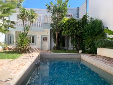 VENTA CASA 5 amb con pileta y cochera HURLINGHAM