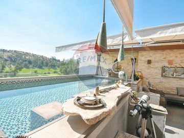 Venta Exclusivo Triplex !! 4D + Terraza y Piscina