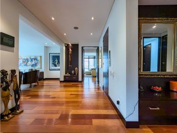 Penthouse con terrazas privadas en venta en Rosales,...