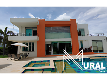 Casa - Lote en Condominio Santa Helena de los Virreyes,...