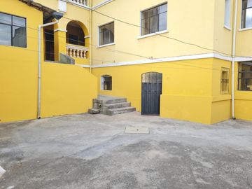VENTA Casa Rentera en Chimbacalle, 431 m2