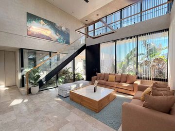CASA EN VENTA - LAS GOLONDRINAS Bo CERRADO, HUDSON