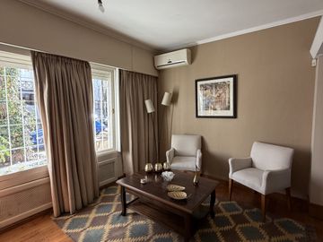 Casa en venta c/ cochera en Bombal