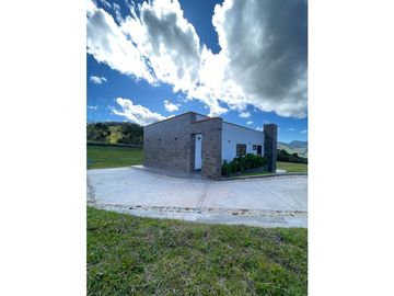 SE VENDE FINCA EN SONSON CASA NUEVA Y MODERNA EN PARCELACION