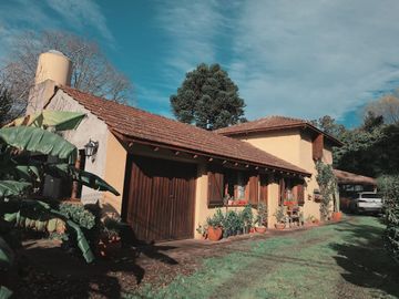 CASA QUINTA 3 AMB QUINCHO JARDINES PERALTA RAMOS