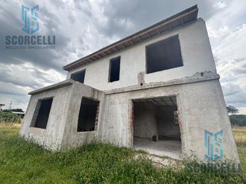 Casa en constr. 110 m2/ en TERRENO de 300 m2/ a mts del...