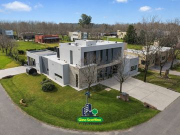 Casa en venta El Nacional Club de Campo en General Rodríguez
