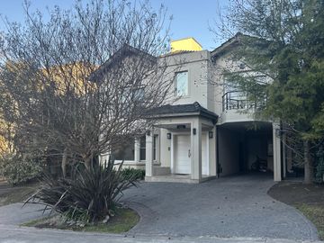 Casa en venta en Barrancas de Guido - Quilmes