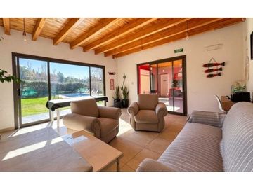 VENTA · CASA FAMILIAR ·5 DORMITORIO · A. BROWN VISTALBA...