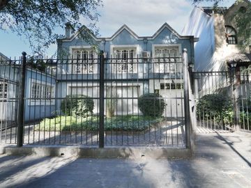 CASA SOBRE AV. TIPAS CIUDAD JARDIN-ACEPTA PERMUTA