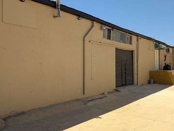 Bodega con Patio en Renta en Fracc. Acapulco - (3)