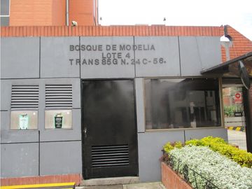SE ARRIENDA APARTAMENTO EN BOSQUES DE MODELIA - 511 - RG