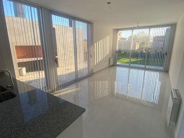 Duplex en venta - La Plata