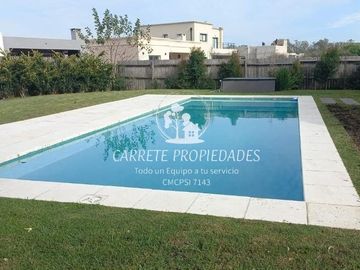 IMPERDIBLE Casa en venta de 5 ambientes y pileta. Barrio...