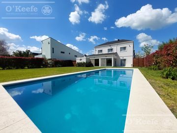 Casa en venta de 6 ambiente en Fincas de Iraola II con...