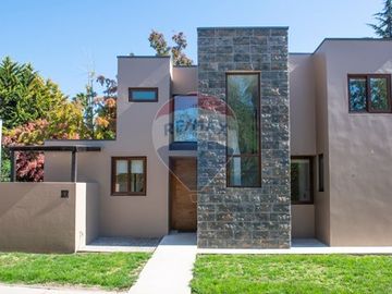 SE ARRIENDA CASA 159M2 CENTRO ISLA DE MAIPO