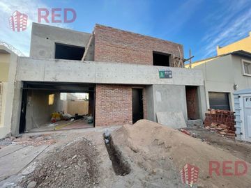 Vende Casa en Pozo - Barrio Florido, Cipolletti