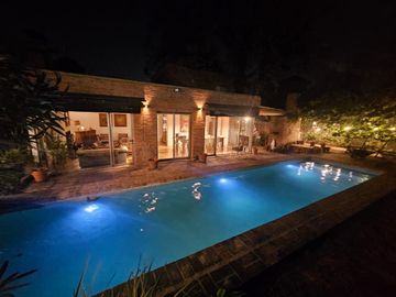Venta, Casa, 4 Amb, Pileta, Quincho, Cocheras, Barrio...