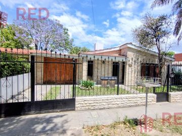 Casa en venta - Villa Cornú