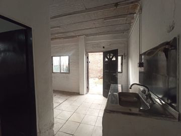 VENTA 7 DEPTOS 2 Y 3 AMB PQUE S.MARTIN MERLO