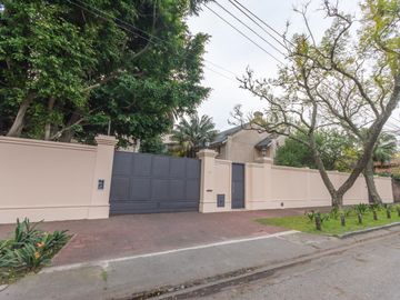 Casa/Residencia en venta en Acassuso de Libertador al Rio.