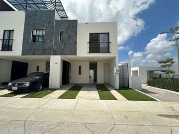 Casa nueva en venta en desarrollo cinco valles