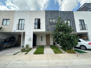 Casa nueva en venta en desarrollo cinco valles
