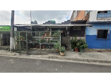 Vendo Casa Bastión Popular Bloque 2 (Mervel)