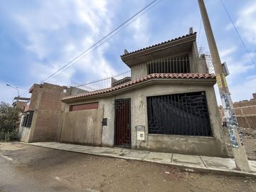 AMPLIA CASA EN SAN ANTONIO DE CARABAYLLO FRENTE A...