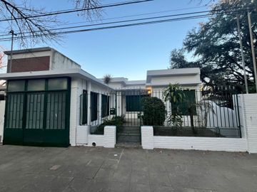 VENTA CASA CENTRICA EN EXCELENTES CONDICIONES