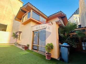 Hermosa y amplia casa en venta sector Balneario