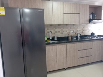 APARTAMENTO CON PARQUEADERO EN VENTA EN SABANETA - LA...