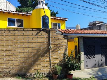 Se vende casa de tres  recamaras  en San Gaspar,...