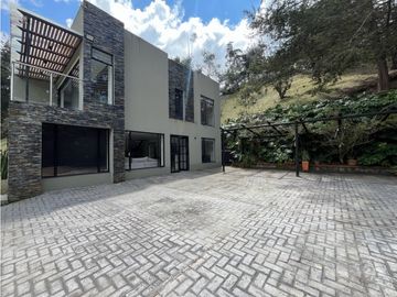 Casa Amoblada en Arriendo en Rionegro sector Ojo de Agua
