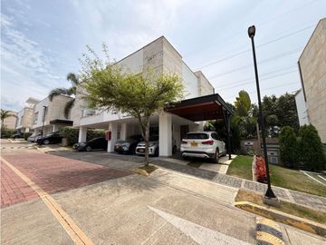 EN ALQUILER CASA EN CONDOMINIO ESSENZA PANCE CALI SUR...