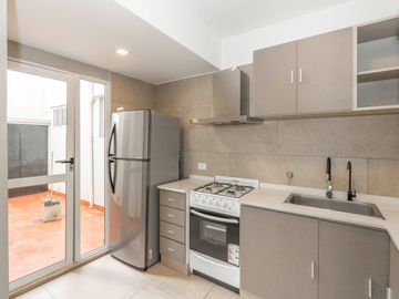 Venta 3 amb reciclado a nuevo con patio y balcón