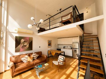 ALQUILER | LOFT PREMIUM AMOBLADO EN COLEGIALES CON COCHERA