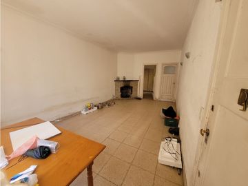 VENTA CASA 4 AMBIENTES EN ZONA ALDREY