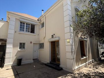 Se vende casa apta Oficinas en Viña del Mar.