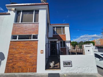 Casa en Norte de Quito