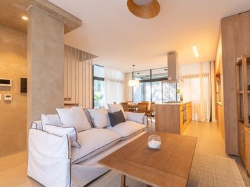 Venta Dúplex 4 amb. en Barrio Constancia Leloir