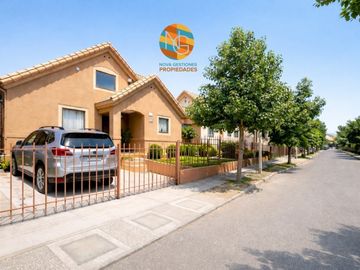CASA DE 2 PISOS, EN VENTA,  3D+2B+ PISCINA, LA FLORIDA.